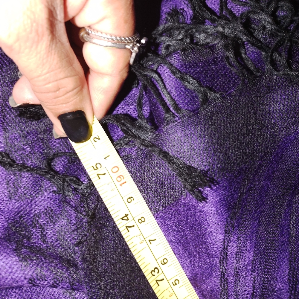 Wrap/Shawl - Picture 3 of 9